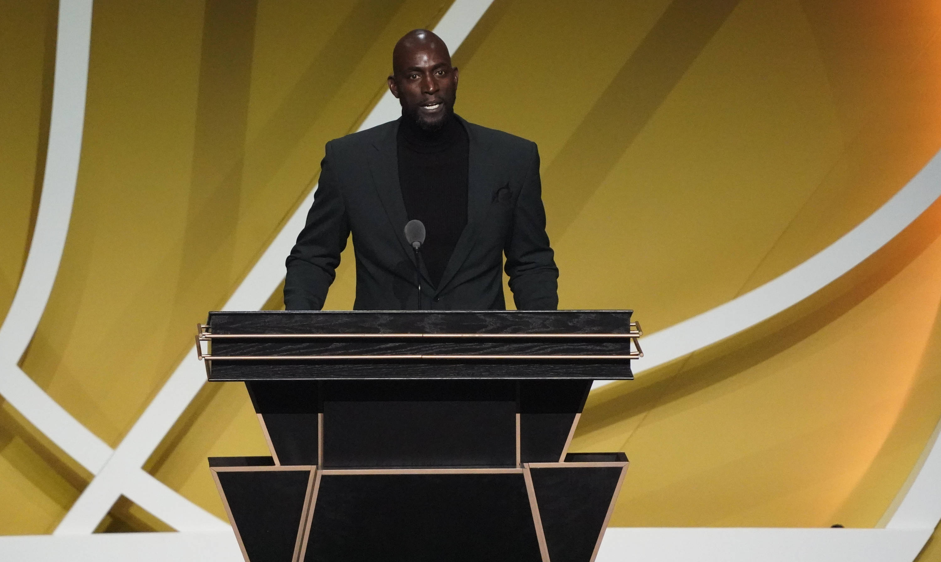 是盯人与协 是盯人与协