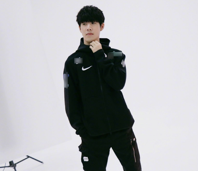 应有助于球 应有助于球